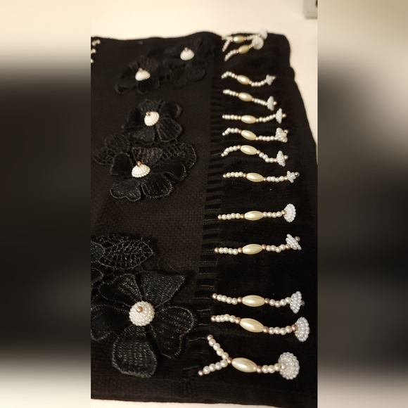 Unique Fancy Guest Hand Towel - Picture 5 of 12